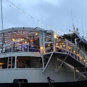 Hotel en barco Loginn, Estocolmo